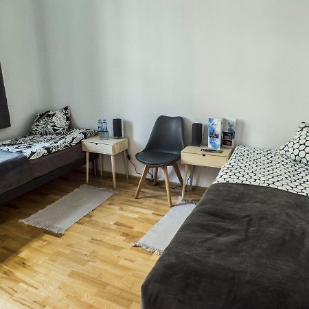 Wazne Miejsce Apartment คาโตวีตเซ ภายนอก รูปภาพ
